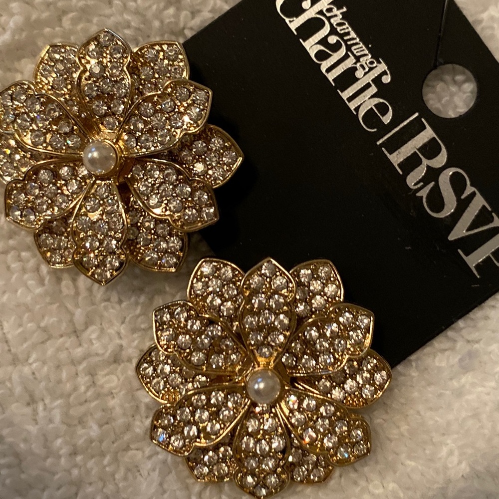 Gold Charming Charlie Earrings ✨